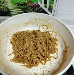 Make Onion noodles step 4