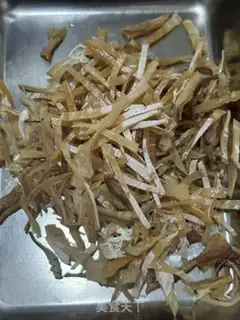 Make White radish dry squid rice step 0