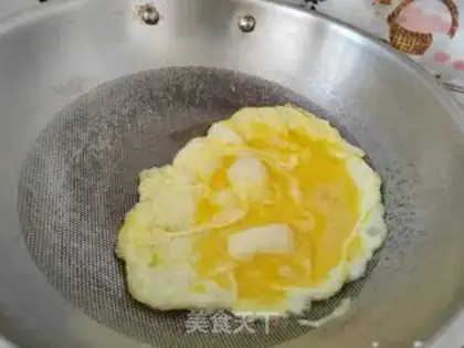 Make Fried pepper eggs step 2