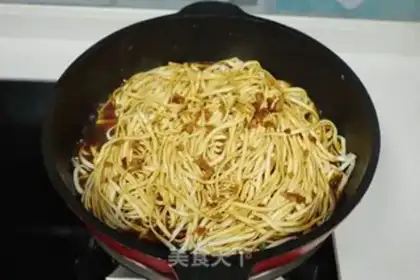 Make Long bean horn noodles step 6
