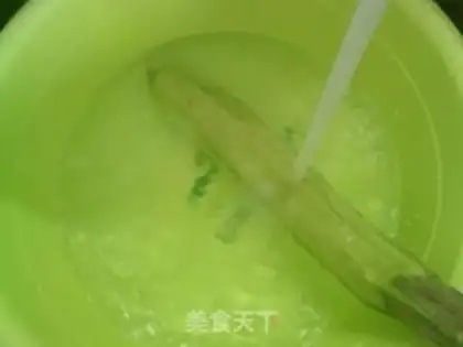 Make Squeeze the pickle and make the tofu step 2