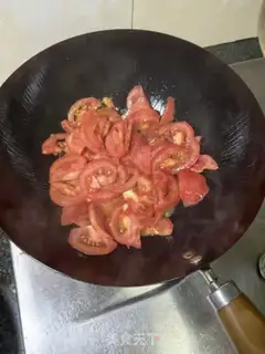 Make Tomato eggs and shrimp step 4