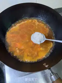 Make Tomato eggs and shrimp step 8