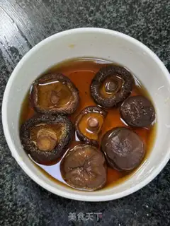 Make Meat-foamed sea cucumber step 1