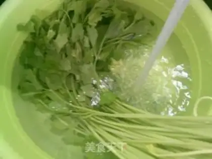 Make The celery makes the leaves step 3