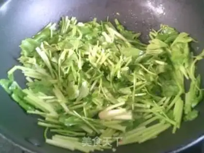Make The celery makes the leaves step 7