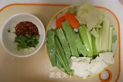 Make Guizhou sauerkraut step 1
