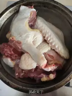 Make Smelt duck bone soup step 0