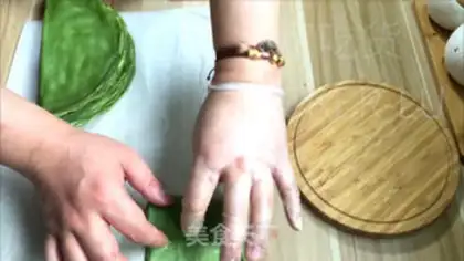 Make Tea rose rolls step 20