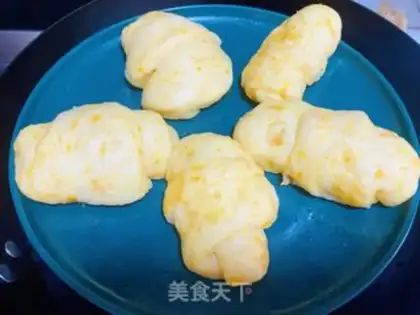 Make Pumpkin buns step 7