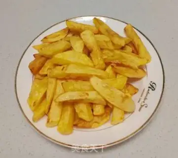 Make Fried potatoes and garlic step 4