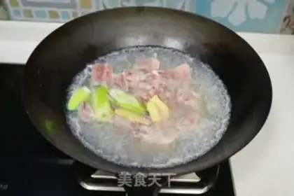 Make Pork bouquet soup step 2