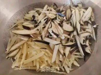 Make Potato cheese and peppers step 1
