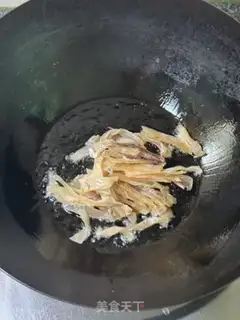 Make cucumber-dry squid soup step 3