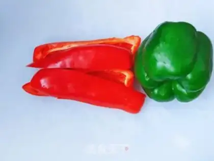 Make Eggs and red pepper step 1