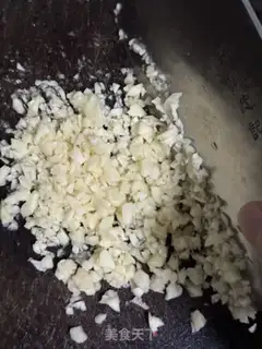Make Garlic fans step 2