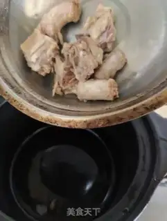 Make Chicken bone soup for Chestnut step 3