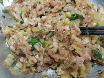 Make Old cucumber pork pie step 3