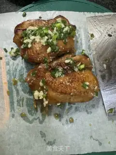 Make Salt onion chicken leg step 13