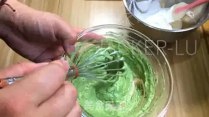 Make Tea and cream muffins step 5