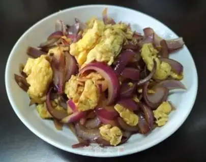 Make Onion fried eggs step 6