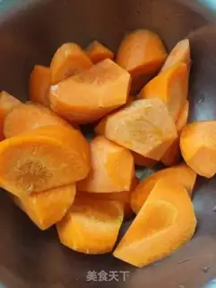 Make Carrot pig hand step 0