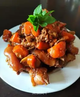 Make Carrot pig hand step 7