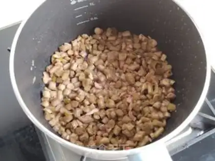 Make Sour bean fried eggs step 4