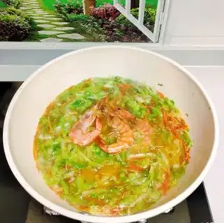 Make Shrimp vegetable soup step 5