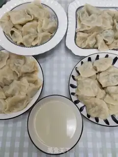 Make Pork dumplings step 4
