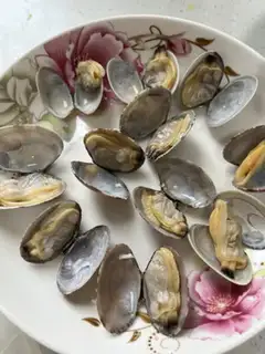 Make Flower clams and eggs step 3