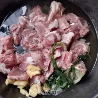 Make Clean up the radish ribs step 0