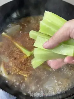 Make Beef shrimp rollers step 10