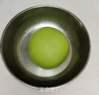 Make Spinach dumplings step 1
