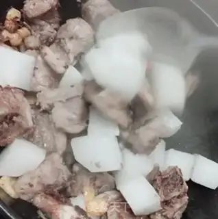 Make Clean up the radish ribs step 6