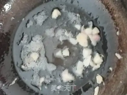 Make Scrambled eggs step 2