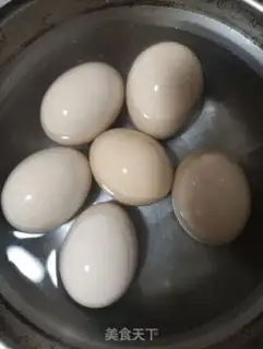 Make Scrambled eggs step 1