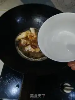 Make Red-burned chicken legs step 4