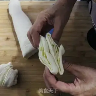 Make Spray rolls step 9