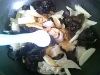 Make Black-mucked noodles step 6