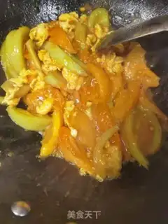 Make Eggs and tomatoes step 4