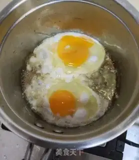 Make Egg soup step 2