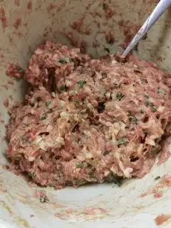 Make Dried meatballs step 1