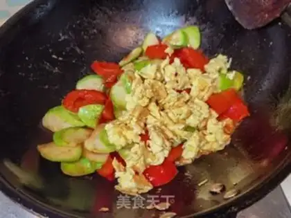 Make Seagull fried tomato eggs step 9