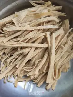 Make The doll food is fried with a thousand silks step 0
