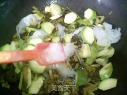 Make The pickled tarantulas are stinging step 7