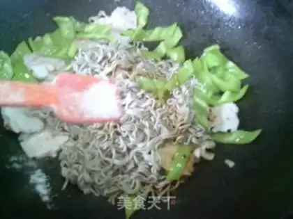 Make Shrimp-flavored chili for noodle step 9