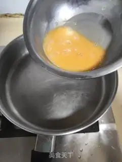 Make Autumn egg fried rice step 3
