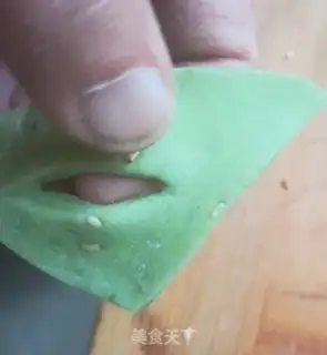 Make The spinach leaf step 9