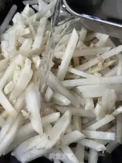 Make Shrimp skin radish step 8